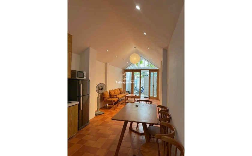 Nhà Mới 3 Tầng Sát Biển 100m – Ô Tô Tận Cửa – Full Nội Thất – 11 Tỷ